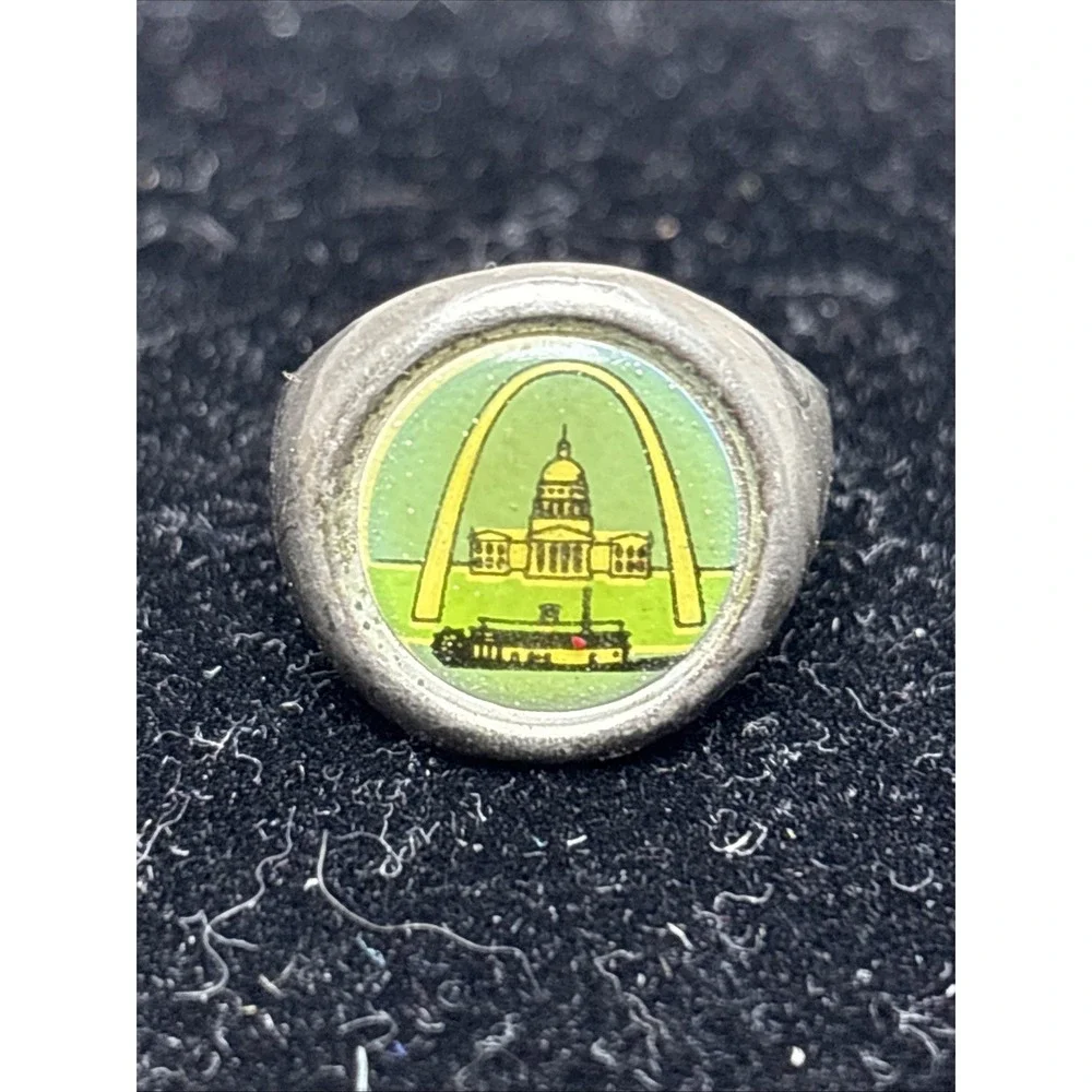 Vintage St. Louis Gateway Arch Adjustable Ring Travel Souvenir Nostalgia 70s 80s